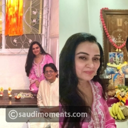 Shraddha Kapoor with her family